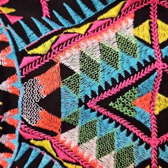 Love On A Hanger Large Tank Top - Picture 4 of 4